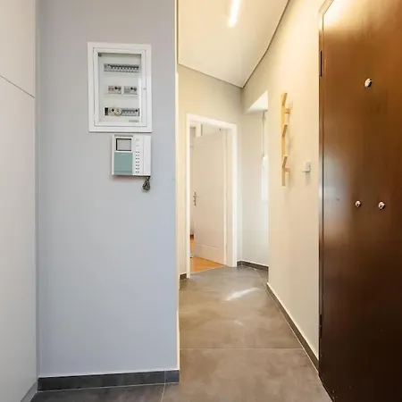 Stylish 1bd In Elliniko Athens